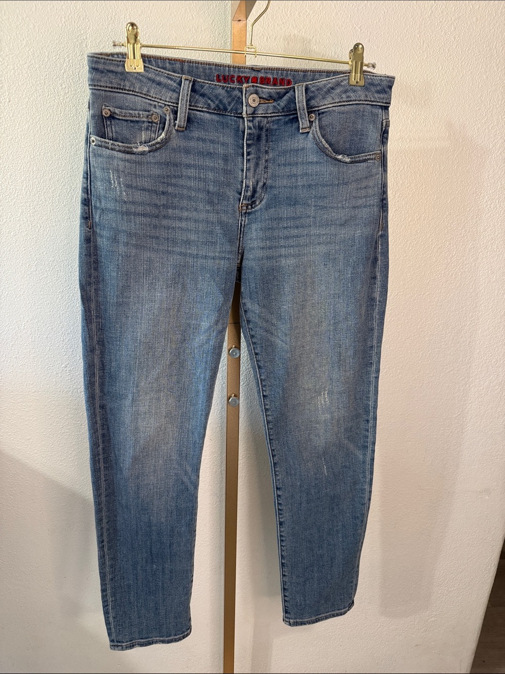 Lucky Brand Women's Light Blue Sienna Slim boyfriend Jeans- Size 28/6
